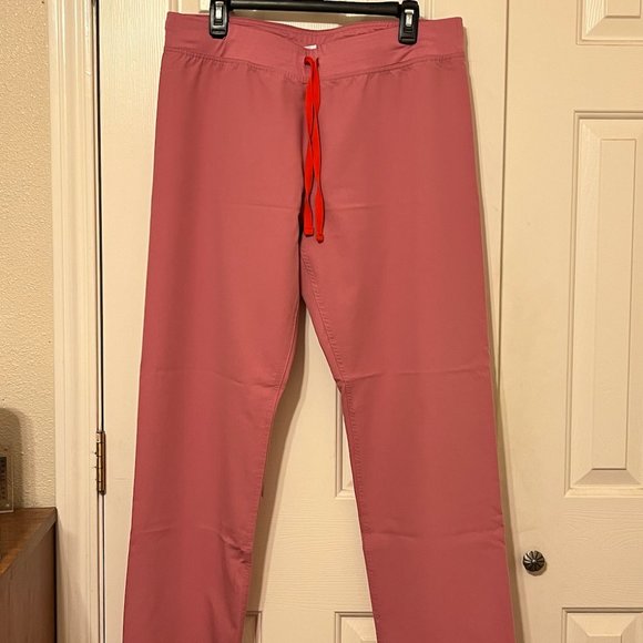 Figs Scrub Set - Chalk Pink - Large - Picture 6 of 8